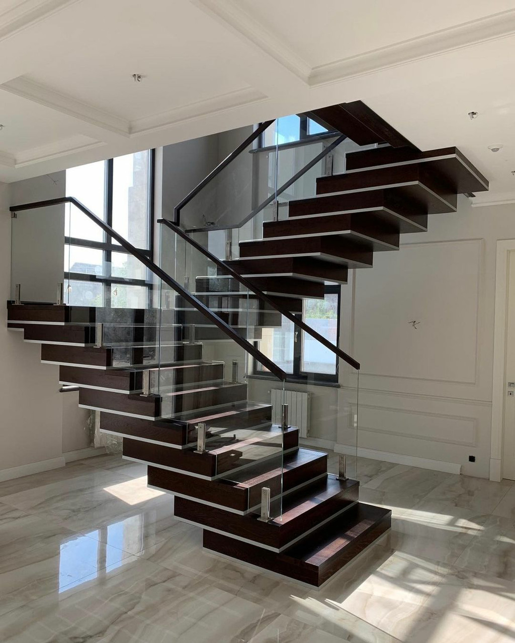 Перила скляні ,ніжка з нержавіючої сталі на сходи 5