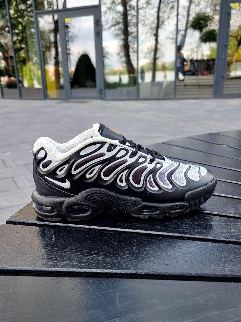 Чоловічі кросівки Nike AIR MAX PLUS DRIFT (чорно-білі) модні спортивні кроси 01353 Найк vkross, фото 1