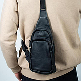 Стильна сумка чоловіча - бананка, слінг нагрудна з натуральної шкіри на блискавці чорна, фото 10
