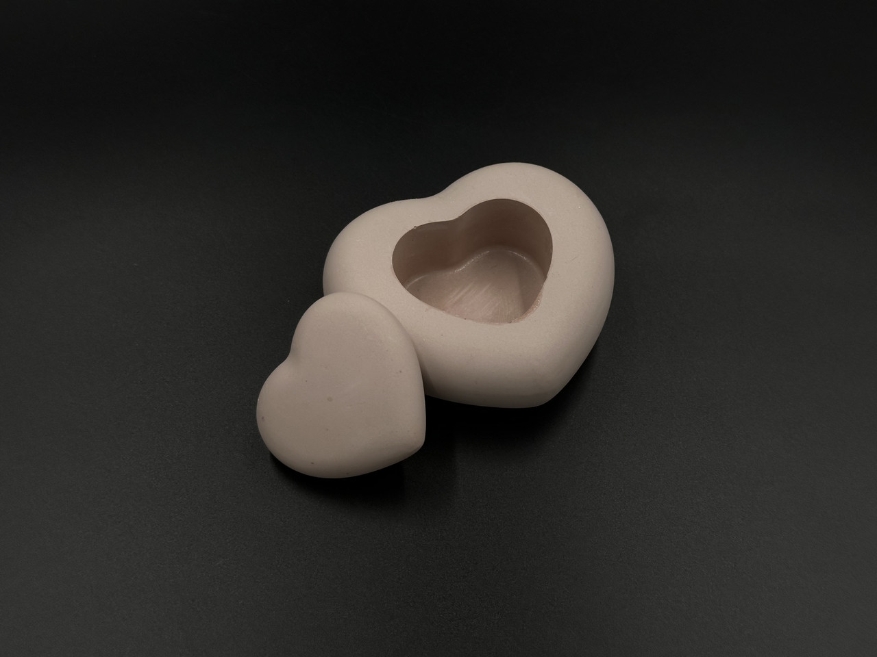 Кашпо гіпсове сердечко. Колір коричневий 9х9х4см (4,5х4х2,5см), фото 1