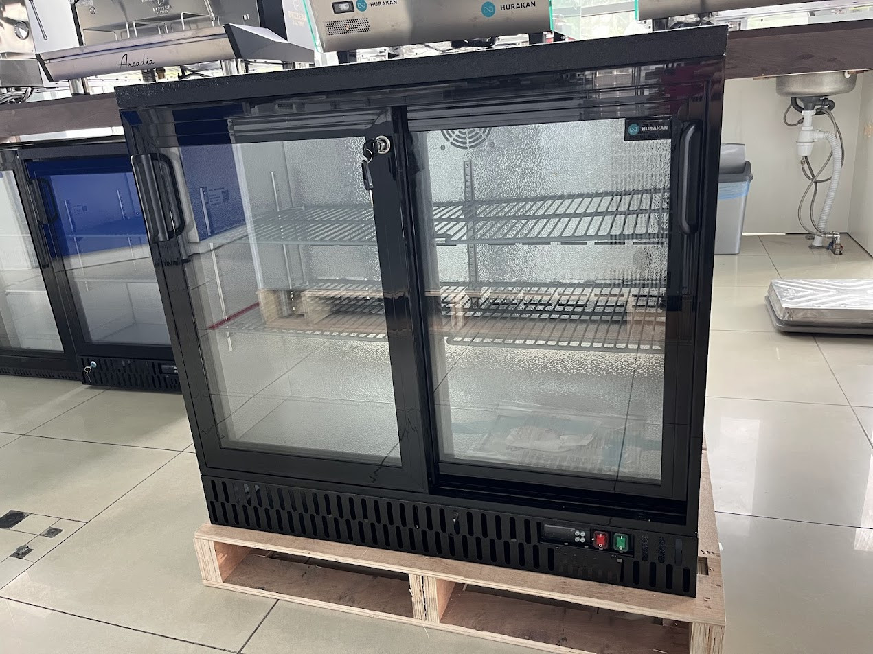 Холодильна шафа барна HURAKAN HKN-DB205S, фото 1