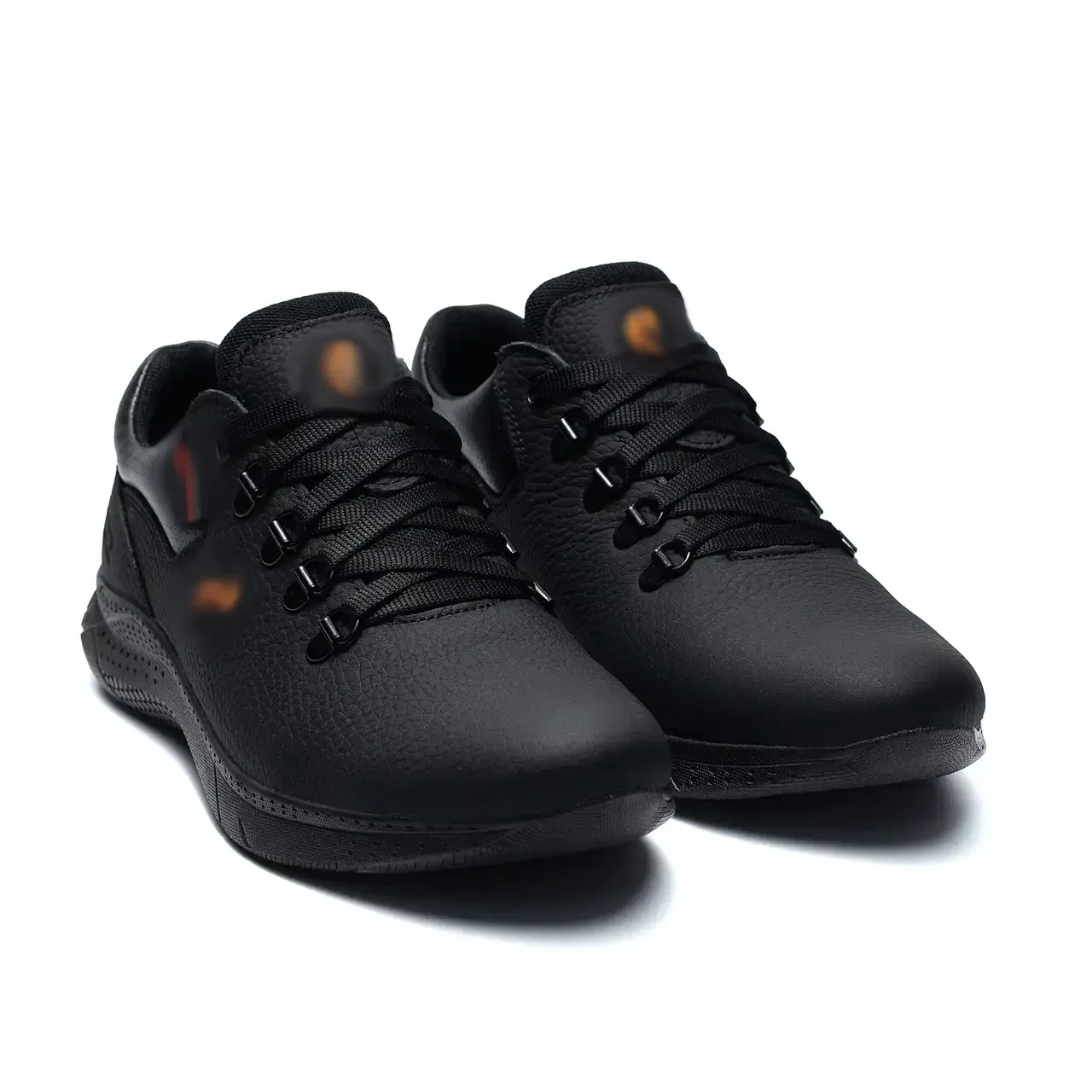 Спортивні чорні демісезонні чоловічі кросівки із натуральної шкіри, фото 1