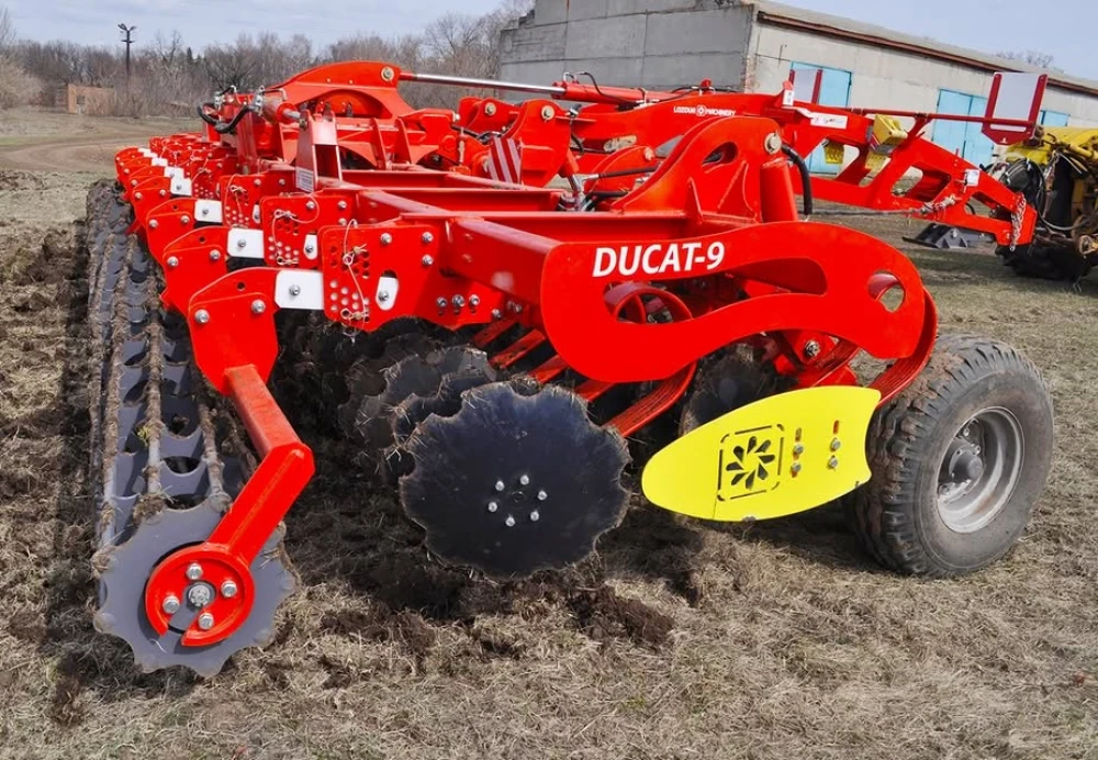 DUCAT-9 – Коротка дискова борона-лущильник ДУКАТ-9, ширина 9 м