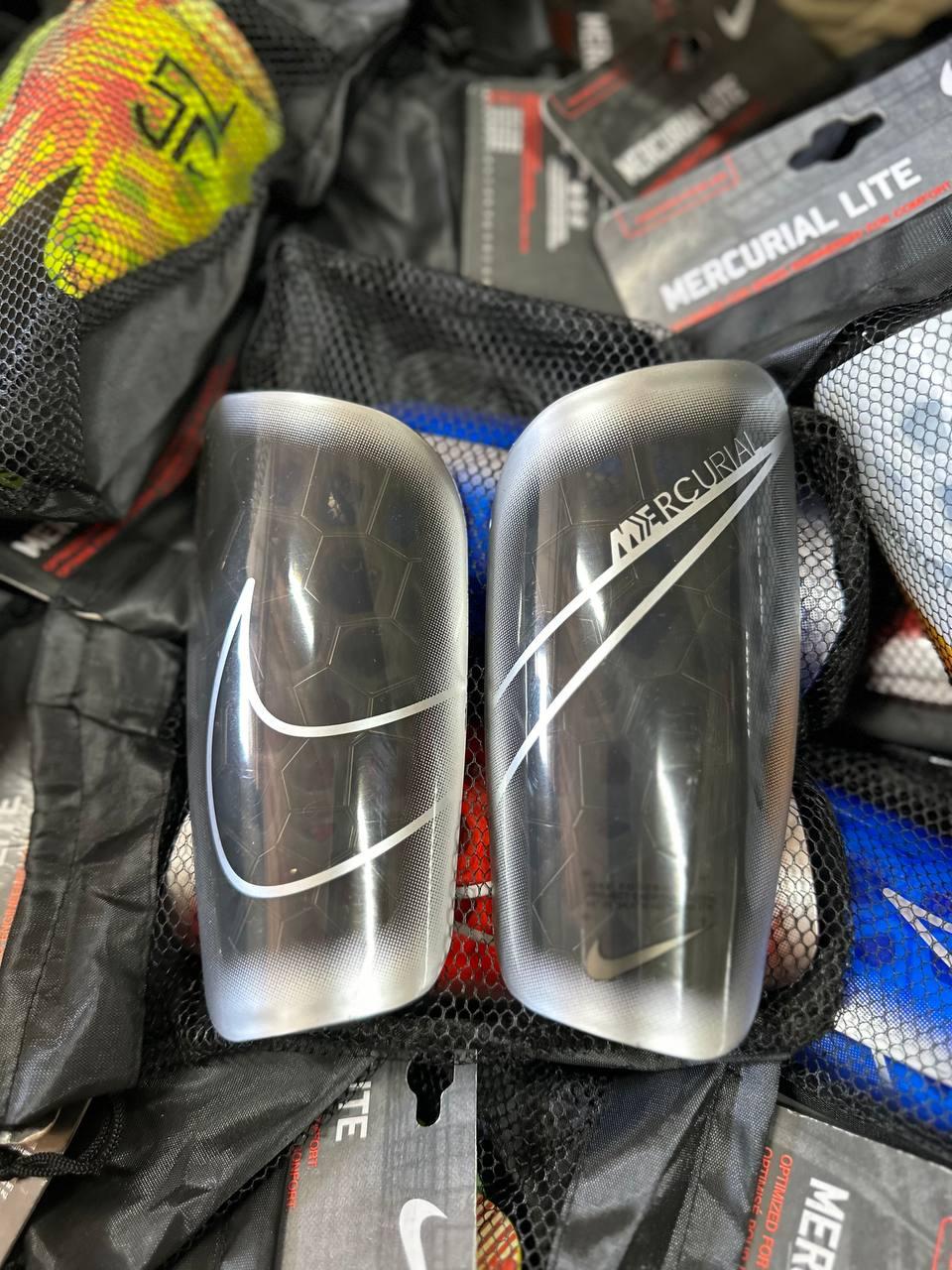 Футбольні щитки Nike Mercurial Litе/ щитки найк меркуріал