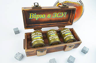 Чарки з патріотичними написами із 30 мм українських артилерійських снарядів на подарунок військовому ЗСУ