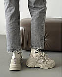 Жіночі масивні кросівки в бежевому кольорі, фото 3