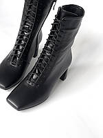 Демісезонні чобітки чорного кольору