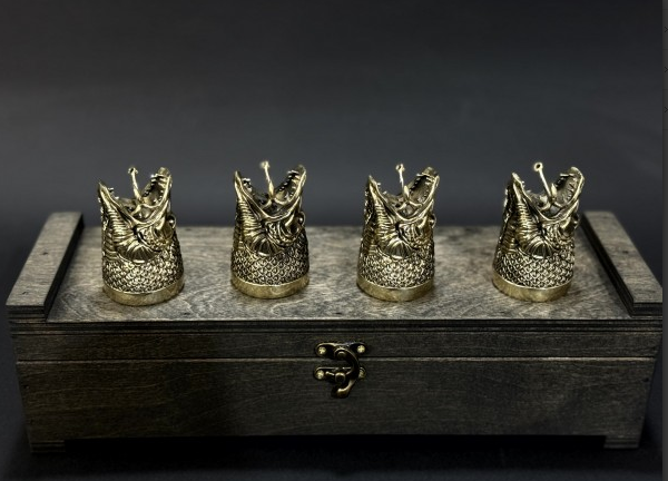 Набір подарунковий з 4 бронзових чарок перевертарів "Царський улов" у подарунковому дерев'яному футлярі, фото 1