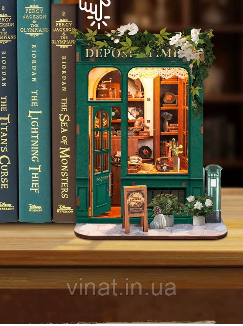 Бук Нук Книжковий магазин Моменти життя конструктор Book Nook Moments in Time SQ-45
