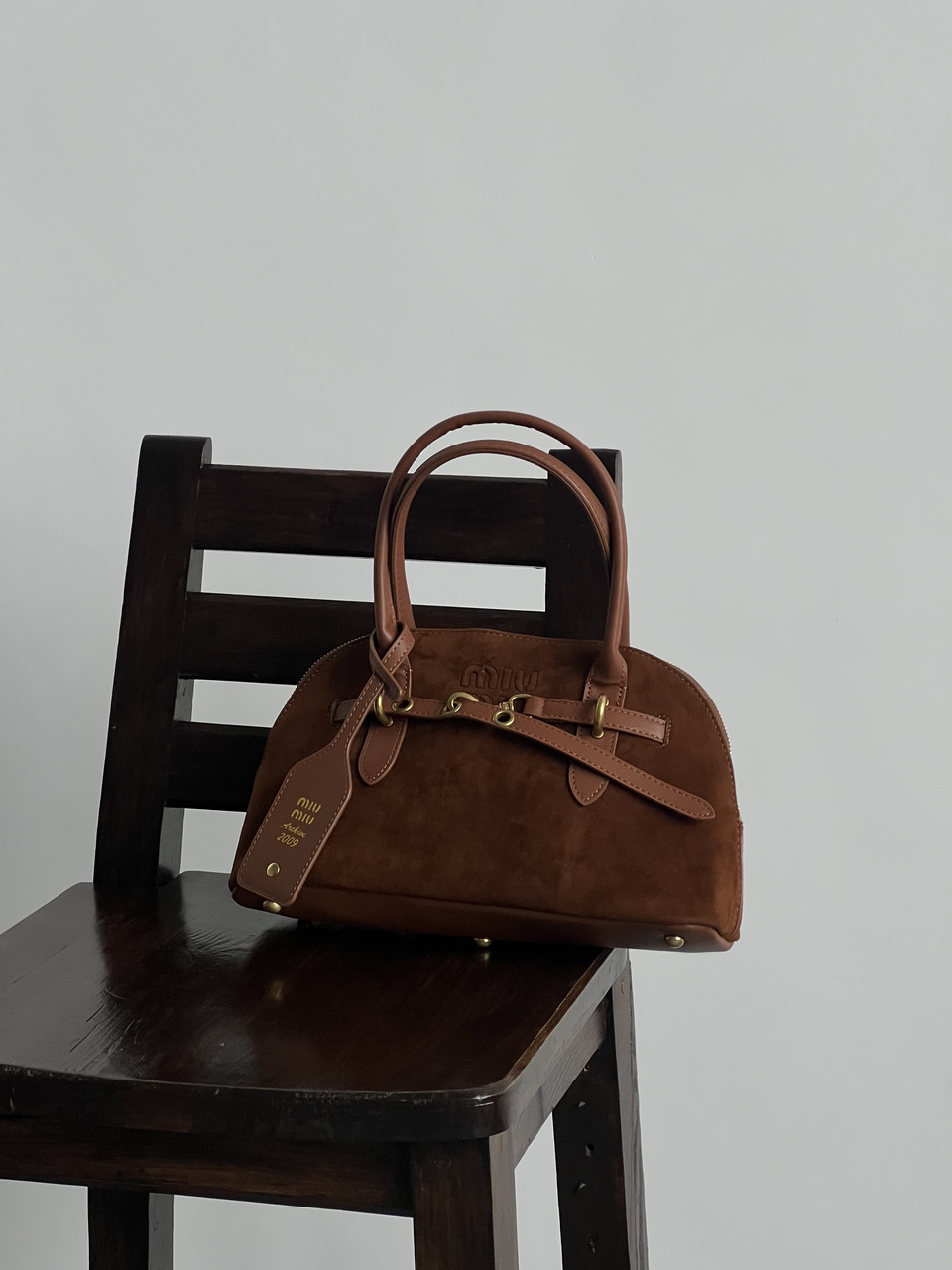 Сумка жіноча Miu Miu Aventure Nappa Suede карамельний замш через плече Міу Міу
