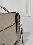 Сумка жіноча Луї Вітон через плече Louis Vuitton Medium Pochette кремовий, фото 5