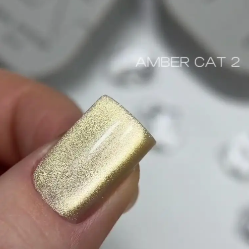 Гель-лак Кошаче Око SAGA professional Amber CAT 02, 10 мл Новинка 2025 року. Котяче око.