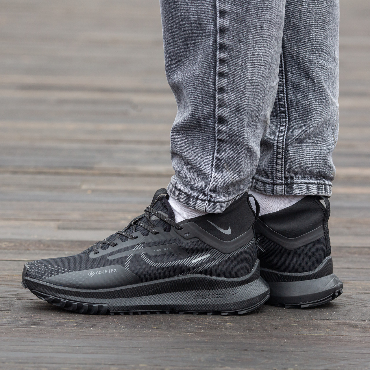 Чоловічі Кросівки Nike Pegasus Trail 4 Gore-Tex Black Grey / Найк Пегасус Трейл 4 Гор Текс Чорні з Сірим