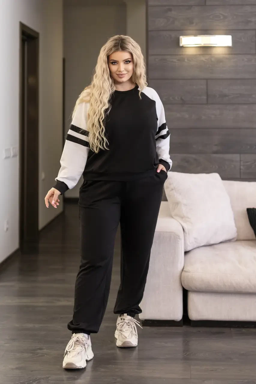 Спортивний жіночий костюм чорного кольору вільний світшот та штани розміри до 56