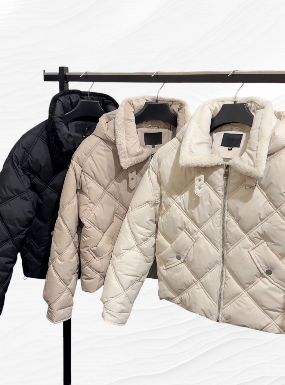 Жіноча демісезонна куртка Julia чорна / бежева / молочна КВ112 (42, 44, 46) - фото 1 - id-p2503011747