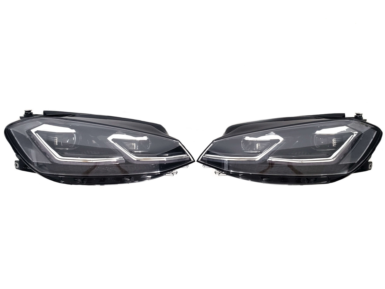 Передні фари ( Full Led ) заміна галогену на Volkswagen Golf VII 2017-2020 року