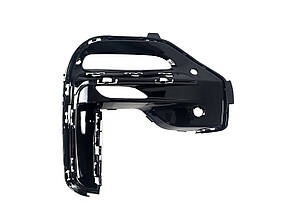 Решітки в бампер накладка RH на бмв X5 G05 2018-2022 року