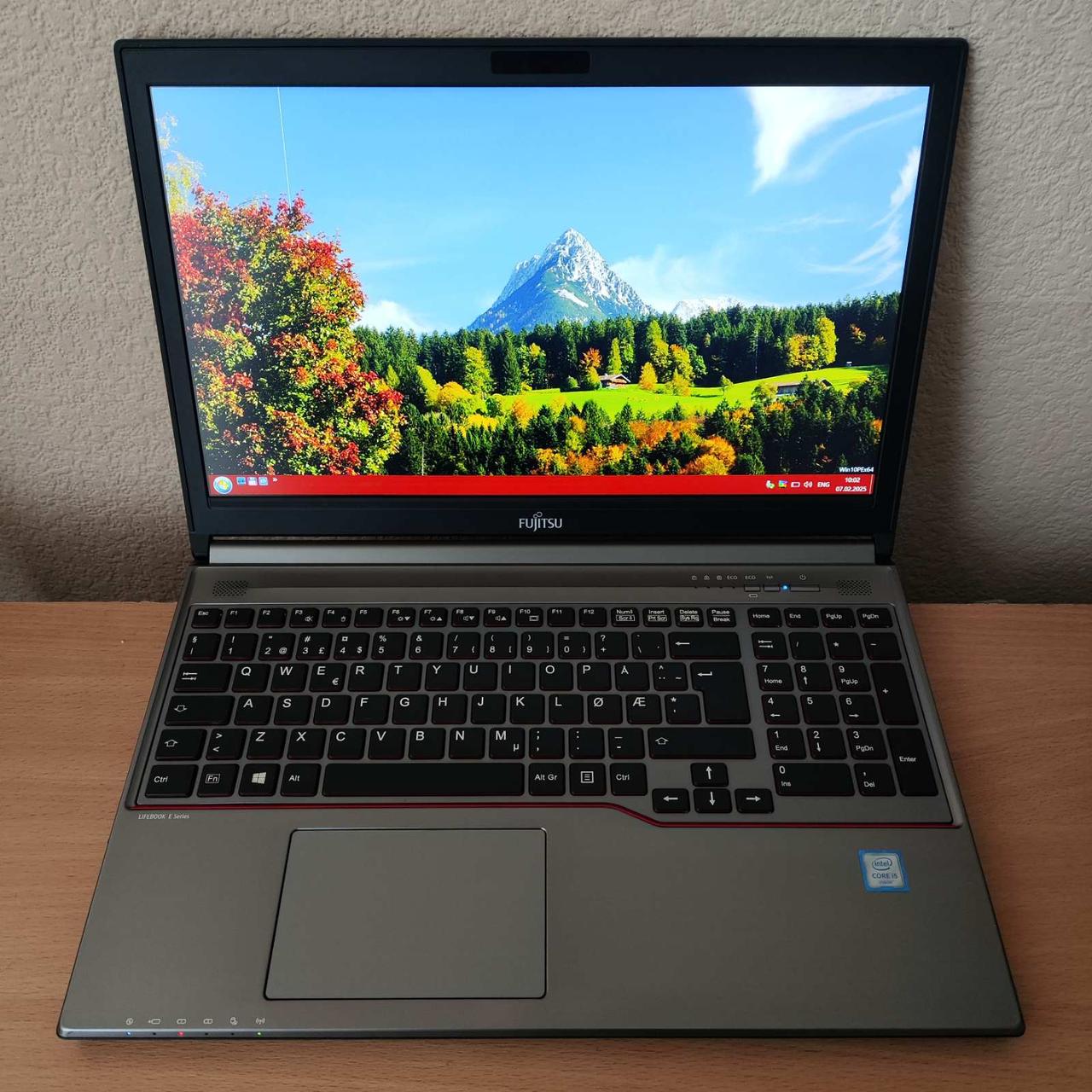 Ноутбук Fujitsu LIFEBOOK E756 15.6 FHD/IPS i5 6300u 6Gen/8 Gb DDR4/SSD256Gb/HD Graphics 520 HDMI