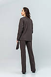 Повсякденний костюм жіночий брючний з поясом Алора-Джекі шоколад від виробника/шири 42 44 46 48 50 52, фото 2