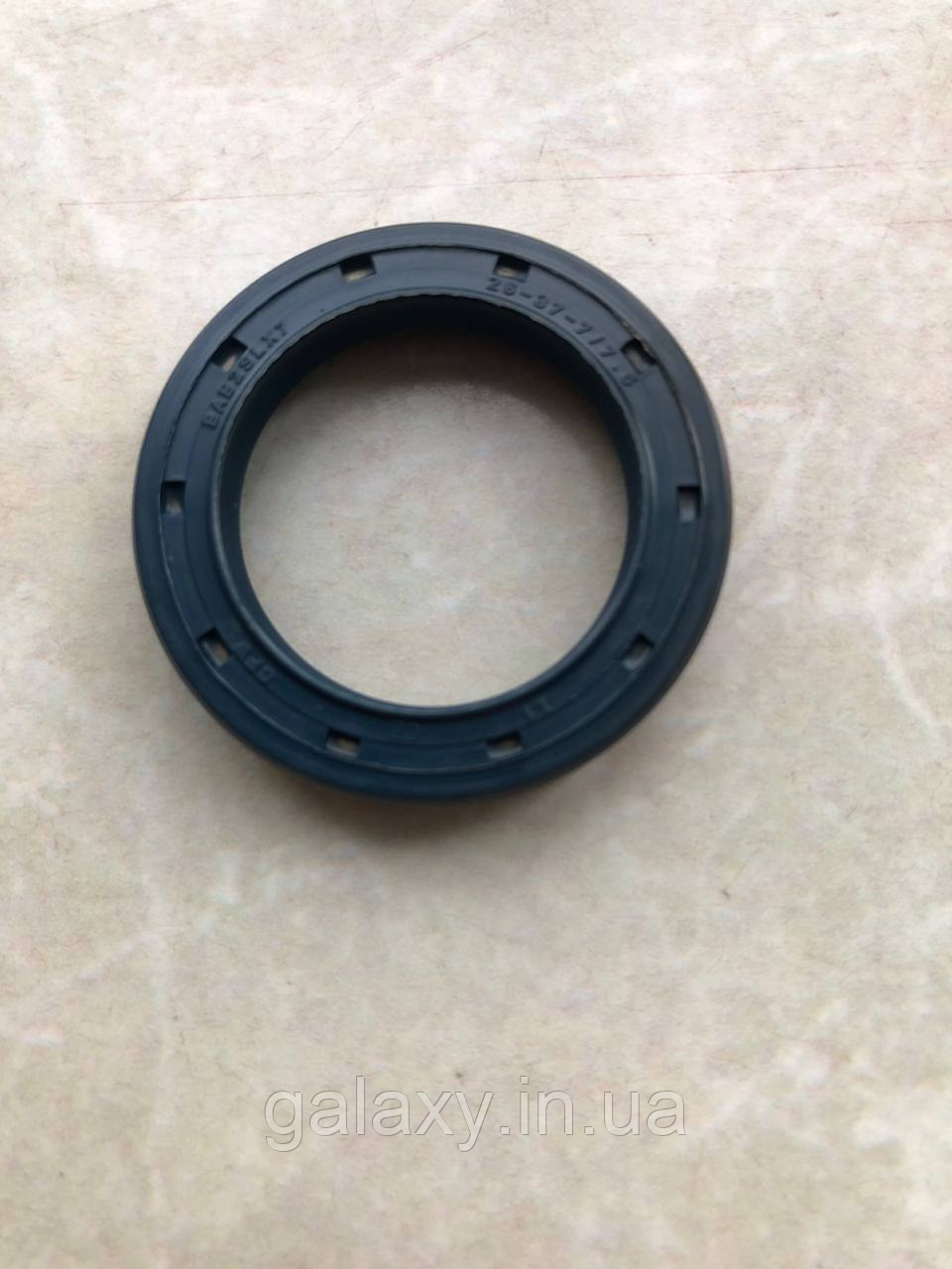 Сальник 26x37x7/7,5 кермової колонки Ford/Volvo 10-16/RVI/MAN