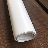 Плівка біло-перламутрова для пакування квітів і подарунків у аркушах 700 х 700 мм, товщина 30 мкм, 30 штук, фото 3