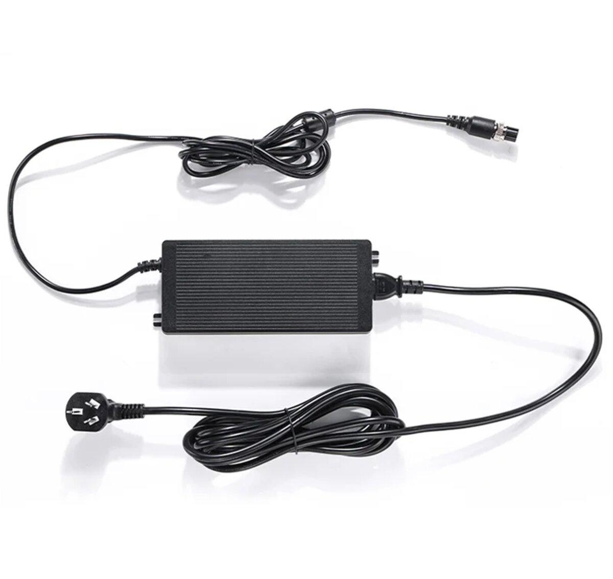 Мережевий зарядний пристрій Ulanzi Vijim power adapter for 200W Video Light EU Plug (P016 AD-2) (UV-P016)