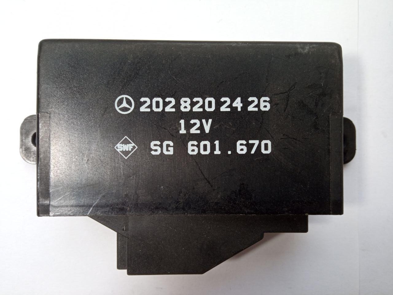 Електронний блок керування Mercedes 202 820 2426 SG 601.670 MB-280