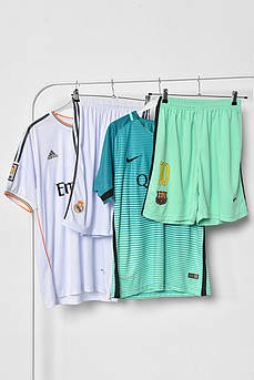 Лот №22 футбольна форма чоловіча 5 одиниць 174124M