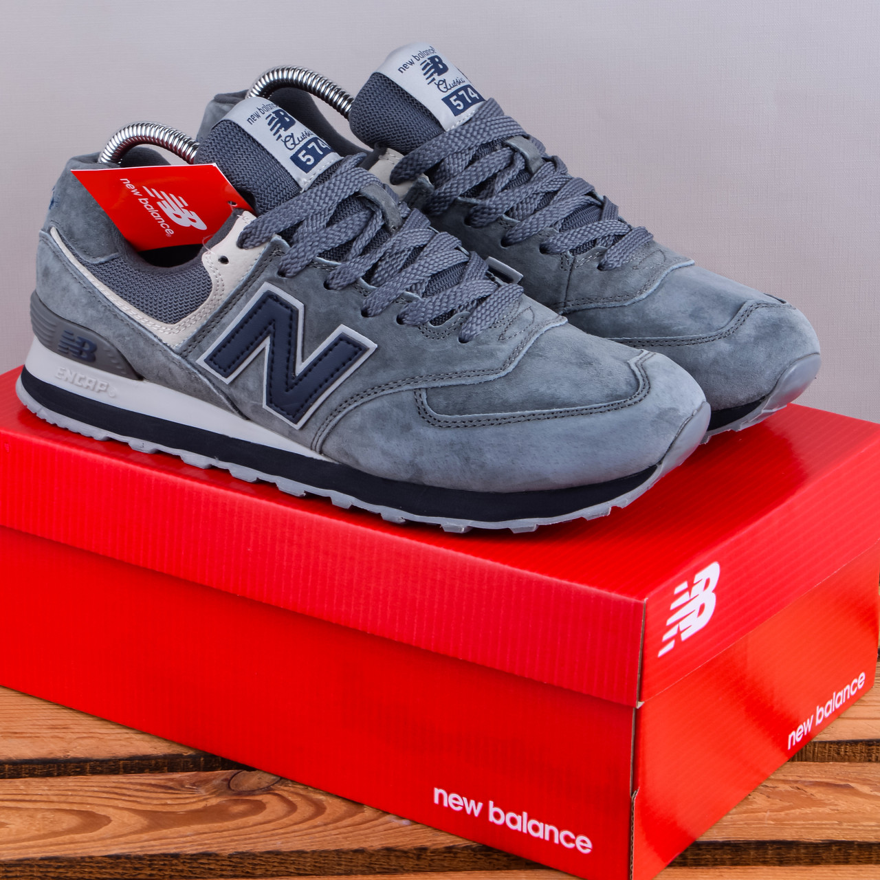 Кросівки New Balance 574 сірі замшеві закриті
