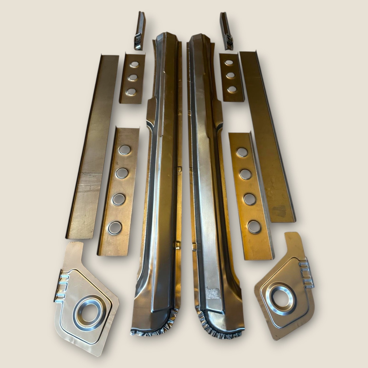 Поріг зовнішний ВАЗ 2110.2111.2112 з підсилювачем,з'єднувачем,піддомкратник передній, задній. 12 деталів, фото 1