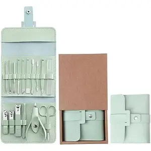 Набір для манікюру та педикюру на 16 предметів у чохлі