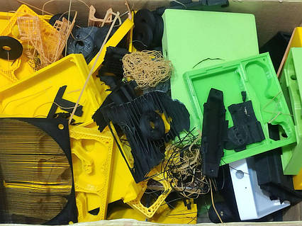 Пластик PLA, 3д браковані деталі, підтримки. Для філаменту, переплавки