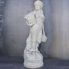 Скульптура садова «Дівчина з кошиками»