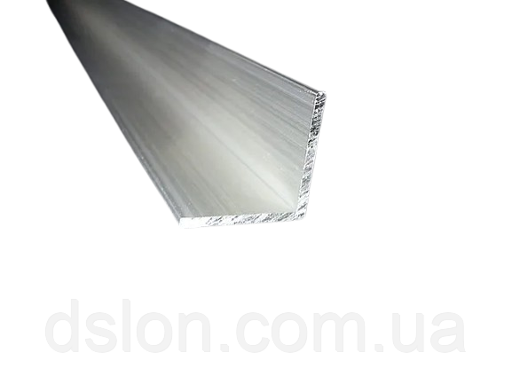 Куточок алюмінієвий 30*30*1.5, 3,0 м, RAL 9005 mat