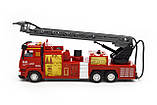 Модель пожежної машини з металевою кабіною інерція звуки світло розсувна драбина помпа 16041, фото 2