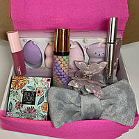 Подарунковий бокс із косметикою й аксесуарами для макіяжу, Набір косметики для макіяжу