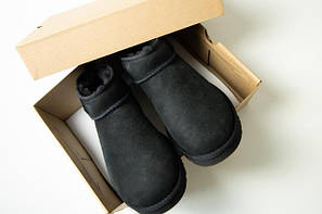 Зимове взуття/UGG