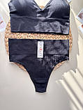 Стильний трикотажний комплект жіночої білизни з топа і трусиків стрінгів, фото 3
