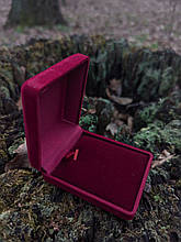 Футляр оксамитовий під кулон, підвіс, ланцюг, шнур.