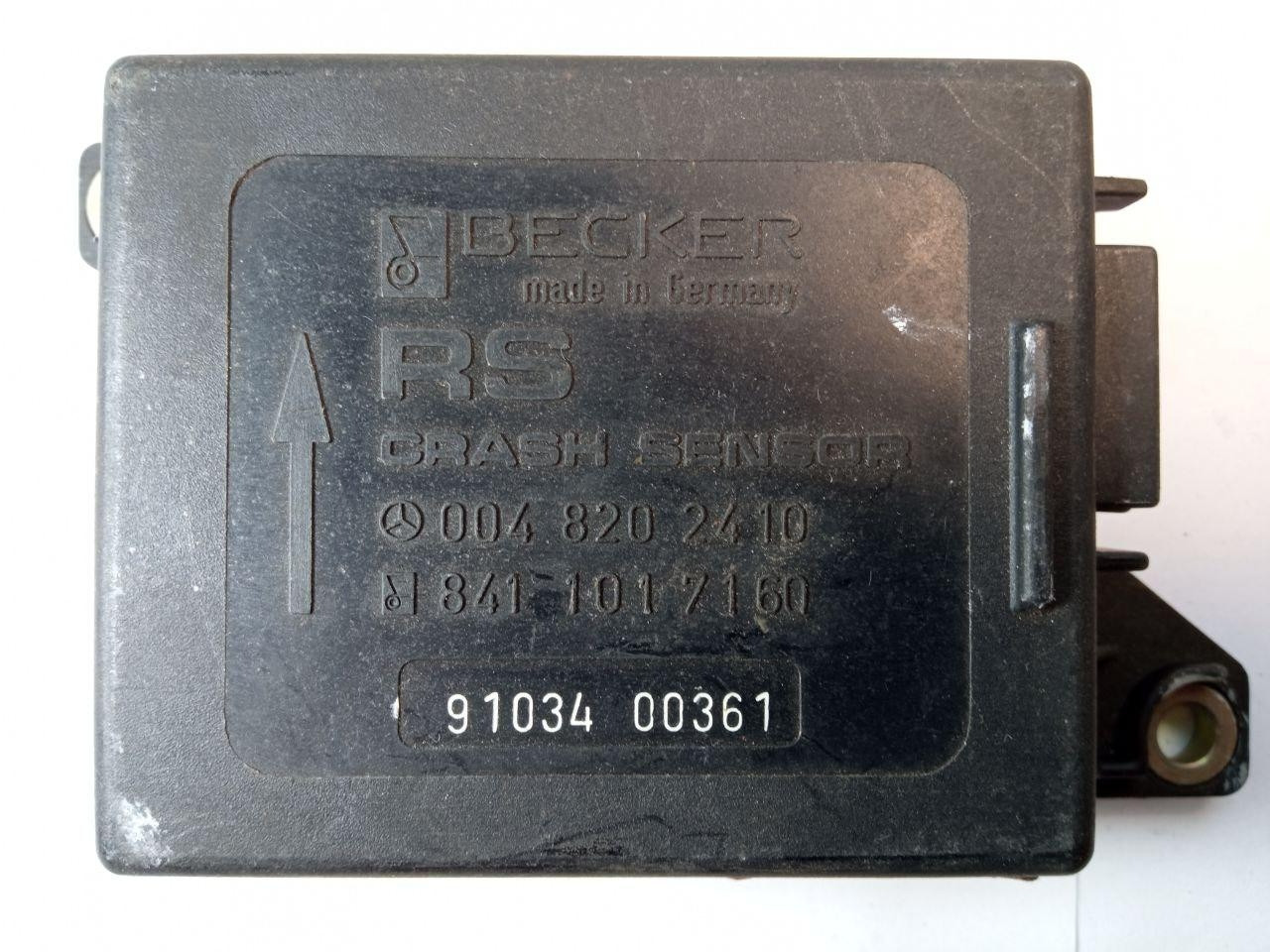 Електронний блок керування Mercedes 004 820 24 10 / 00482012410 841 101 7160 MB-190 2.0