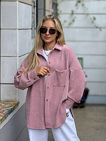 Пудрова вільна жіноча вельветова сорочка