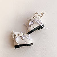 Чобітки для ляльки високі з ремінцем Трохи клею 5.5*2.5 см Білі