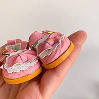 Туфлі для ляльки з ремінцем і бантиком 5.3*3.2 см Випадковий колір