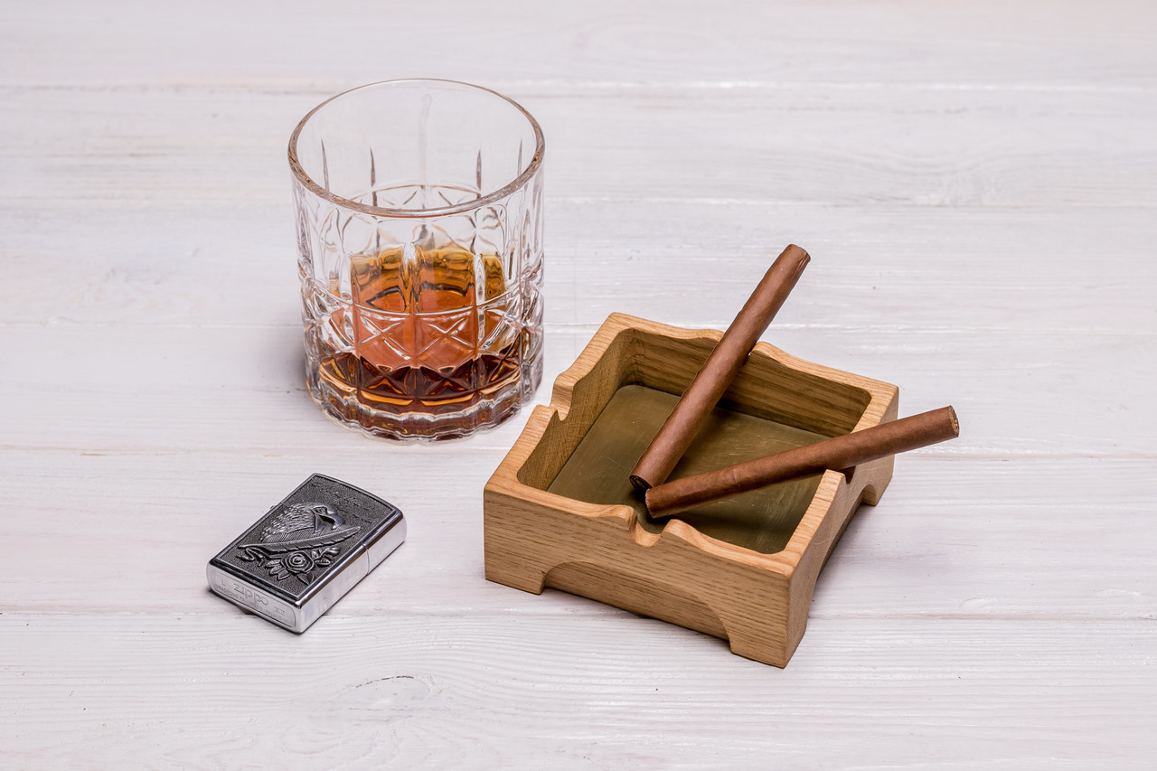 Дерев'яна попільничка із дуба «Фортеця»