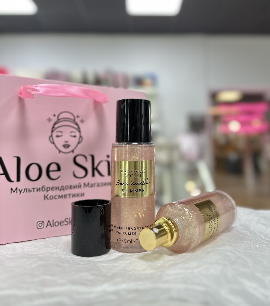 Парфумований спрей з шимером для тіла Victoria's Secret Bare Vanilla Shimmer 75мл