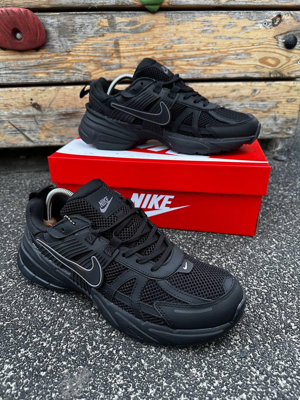 Прогулочные черные мужские кроссовки Nike V2K Run, кожа сетка и подошва ...