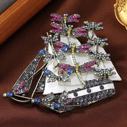 Брошка на золотистій основі бабки з різнобарвними камінцями покрита емаллю розмір виробу 80х85 мм, фото 1