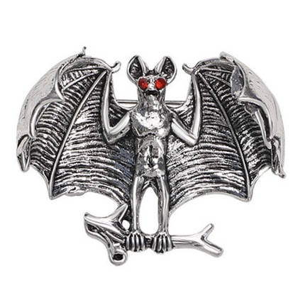 Брошка на сріблястій основі кажан на гілці з червоними камінцями в очах розмір виробу 35х40 мм, фото 1