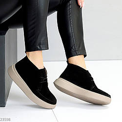 Стильні молодіжні прошиті чорні черевики натуральна замша на бежевій підошві