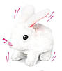 Дитяча розвиваюча м'яка іграшка інтерактивний зайчик вихованець у переносці ходить рухає хвостиком головою, фото 9